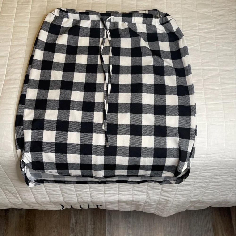 Buffalo checked skirt size medium